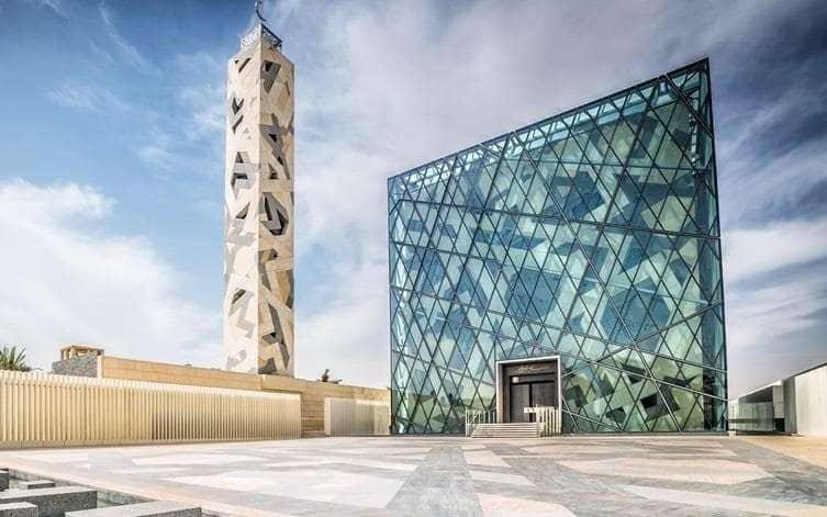 b5afba36-952a-4b9e-aca0-aff9a1750027-min